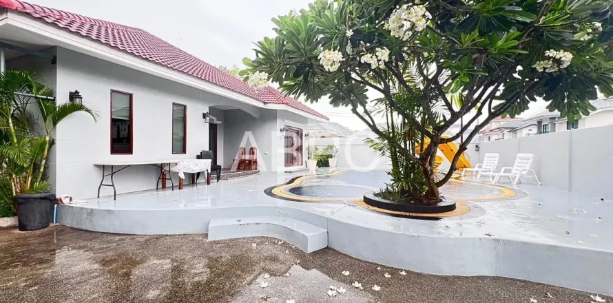 Casa de 5 dormitorios en Jomtien Beach, Pattaya, Tailandia № 211561
