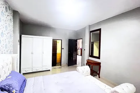 Casa de 5 dormitorios en Jomtien Beach, Pattaya, Tailandia № 211561 - foto 16
