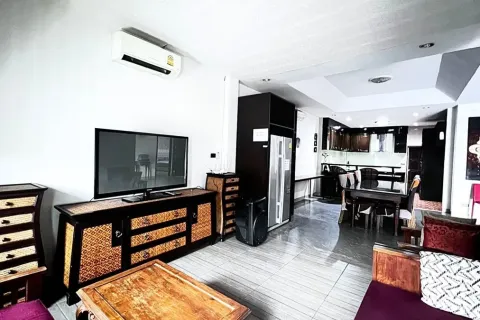Casa de 5 dormitorios en Jomtien Beach, Pattaya, Tailandia № 211561 - foto 11