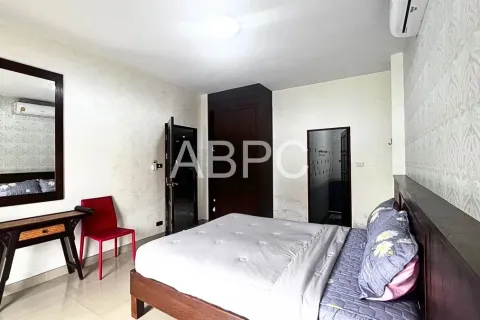 Casa de 5 dormitorios en Jomtien Beach, Pattaya, Tailandia № 211561 - foto 6