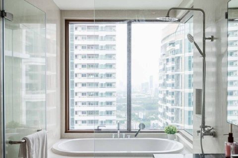 Condo in Bangkok, Thailand, 2 bedrooms  № 180626 - photo 17