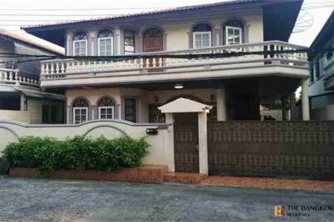 Maison à Bangkok, Thaïlande 5 chambres № 189021