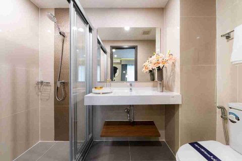 Condo in Bangkok, Thailand, 2 bedrooms № 183267 - photo 13