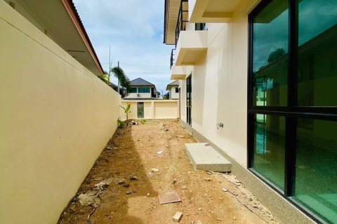 House in Pattaya, Thailand 3 bedrooms № 157690 - photo 10