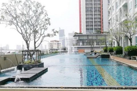 Condo in Bangkok, Thailand, 2 bedrooms  № 157693 - photo 18