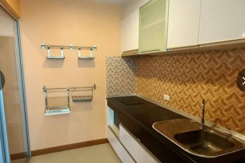 Condo in Bangkok, Thailand, 2 bedrooms  № 157693 - photo 4