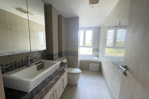 Condo in Pattaya, Thailand, 2 bedrooms  № 157688 - photo 8