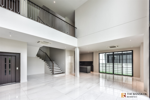House in Bangkok, Thailand 4 bedrooms № 189038