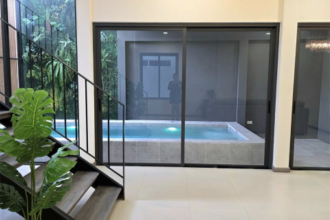 House in Bangkok, Thailand 3 bedrooms № 189035