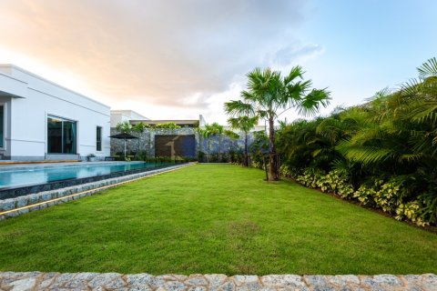 House in Pattaya, Thailand 4 bedrooms № 196987 - photo 9