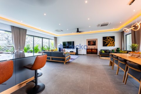 House in Pattaya, Thailand 4 bedrooms № 196987 - photo 21
