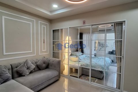 Estudio en el condominio en Pattaya, Tailandia № 209319 - foto 2