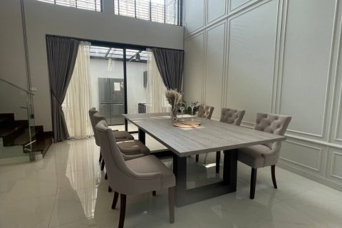 Townhouse in Bang Na, Bangkok, Thailand 4 bedrooms № 158148