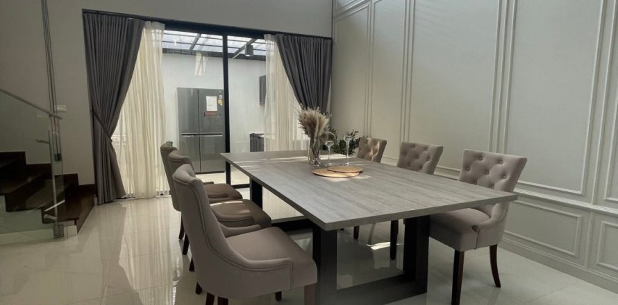 Townhouse in Bang Na, Bangkok, Thailand 4 bedrooms № 158148