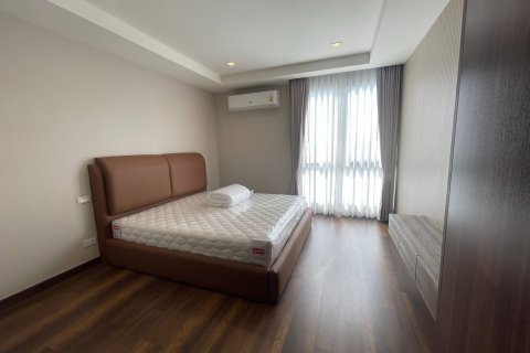 Townhouse in Bang Na, Bangkok, Thailand 4 bedrooms № 158148 - photo 11