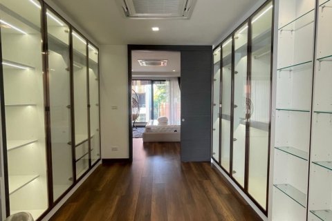 Townhouse in Bang Na, Bangkok, Thailand 4 bedrooms № 158148 - photo 7