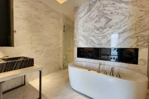 Кондоминиум с 2 спальнями в Кхлонг Сане, Бангкок, Таиланд № 137691 - фото 12