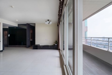 Кондоминиум с 3 спальнями в Кхлонг Сане, Бангкок, Таиланд № 137809 - фото 10