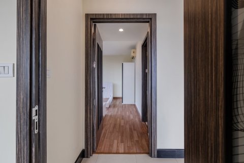 Кондоминиум с 3 спальнями в Кхлонг Сане, Бангкок, Таиланд № 137809 - фото 19