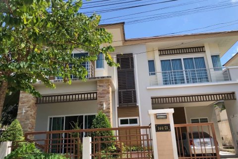 House in Ko Samui, Thailand 3 bedrooms № 168986 - photo 1