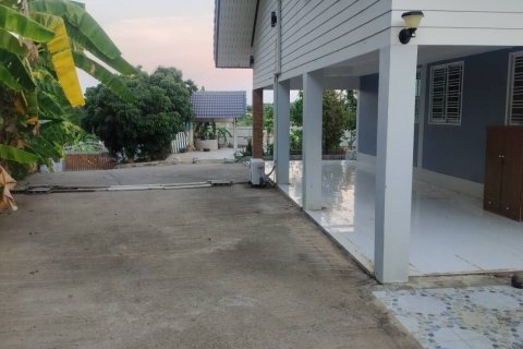 House in Uttaradit, Thailand 7 bedrooms № 168990 - photo 22