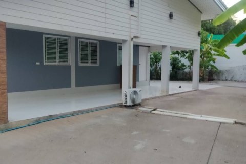 House in Uttaradit, Thailand 7 bedrooms № 168990 - photo 6