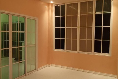 House in Uttaradit, Thailand 7 bedrooms № 168990 - photo 14