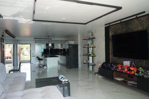 Studio in the Condo in Pattaya, Thailand  № 168987 - photo 9