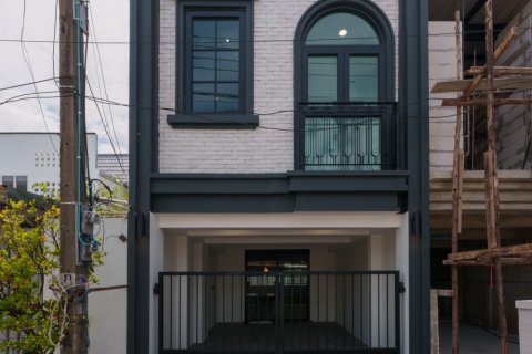 Townhouse à Phra Khanong, Bangkok, Thaïlande 3 chambres № 214251