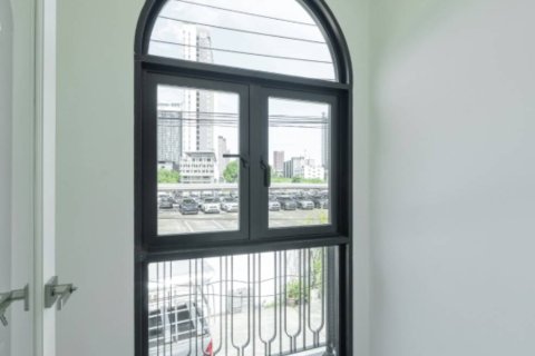 Reihenhaus in Phra Khanong, Bangkok, Thailand 3 Schlafzimmer № 214251 - Foto 9