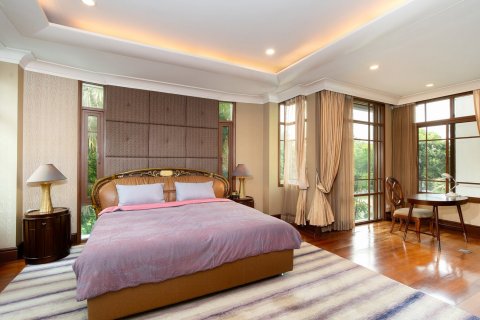 Haus in Phra Khanong, Bangkok, Thailand 5 Schlafzimmer № 214252 - Foto 10