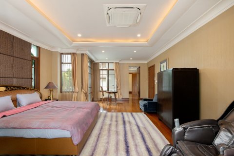 Haus in Phra Khanong, Bangkok, Thailand 5 Schlafzimmer № 214252 - Foto 12