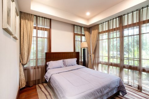 Haus in Phra Khanong, Bangkok, Thailand 5 Schlafzimmer № 214252 - Foto 18