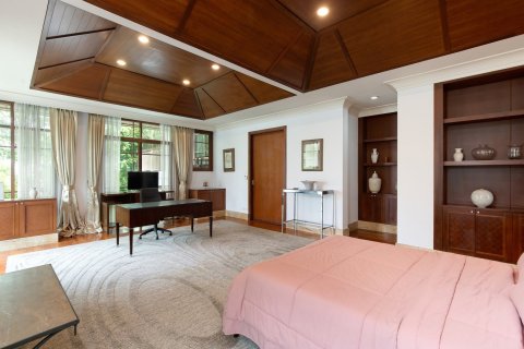 Haus in Phra Khanong, Bangkok, Thailand 5 Schlafzimmer № 214252 - Foto 14