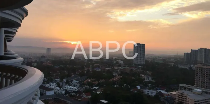 Condominio de 3 dormitorios en Pattaya, Tailandia № 211707