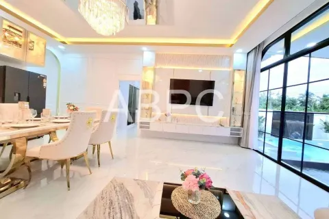 Casa de 3 dormitorios en Pattaya, Tailandia № 211705 - foto 5