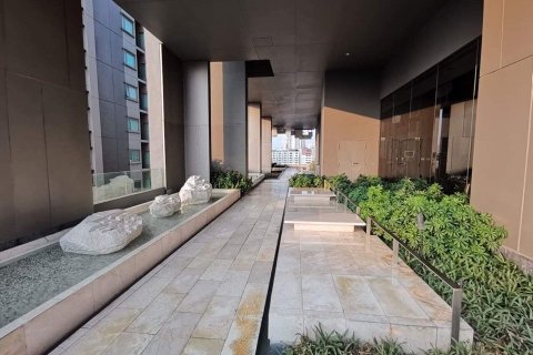 Studio dans le Condo à Khlong Toei, Bangkok, Thaïlande  № 156755 - photo 11