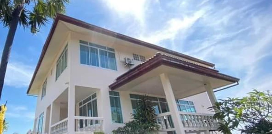 Villa in Ko Samui, Thailand 7 bedrooms № 180189