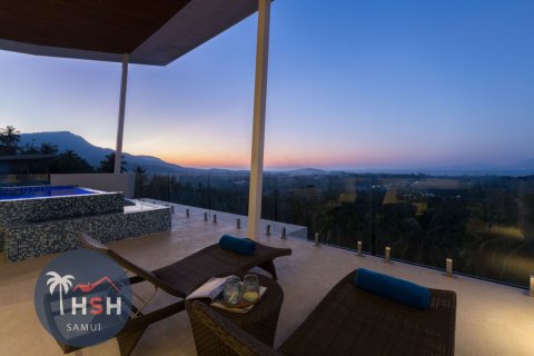 Penthouse in Ko Samui, Thailand 3 bedrooms № 180193 - photo 2