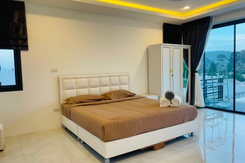 Villa in Ko Samui, Thailand 5 bedrooms № 180190 - photo 4