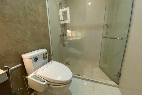 Condo in Watthana, Bangkok, Thailand, 3 bedrooms  № 134080 - photo 15