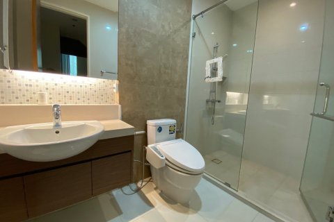 Condo in Watthana, Bangkok, Thailand, 3 bedrooms  № 134080 - photo 16