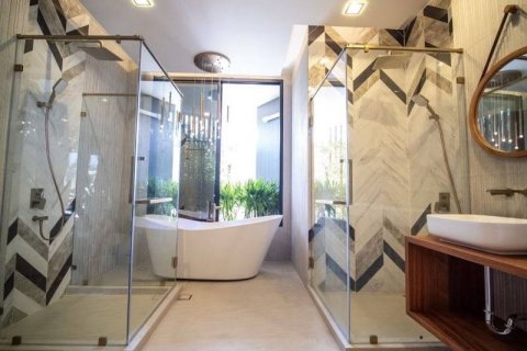 Вилла в Пхракханонге, Бангкок, Таиланд с 5 спальнями  № 134079 - фото 13