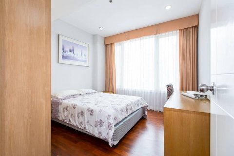 Condo in Watthana, Bangkok, Thailand, 2 bedrooms  № 134084 - photo 5