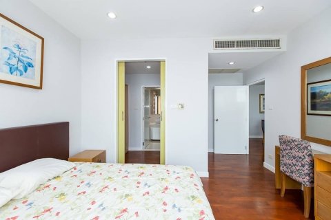 Condo in Watthana, Bangkok, Thailand, 2 bedrooms  № 134084 - photo 4