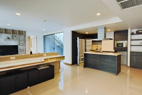 Кондоминиум с 2 спальнями в Ваттхане, Бангкок, Таиланд № 153148 - фото 3