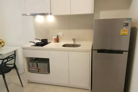 Studio dans le Condo à Khlong Toei, Bangkok, Thaïlande № 145582 - photo 9