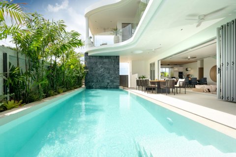 Villa in Phuket, Thailand 5 bedrooms № 145580 - photo 1