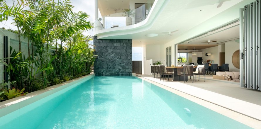 Villa in Phuket, Thailand 5 bedrooms № 145580