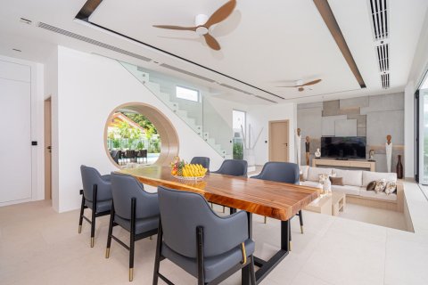 Villa in Phuket, Thailand 5 bedrooms № 145580 - photo 8